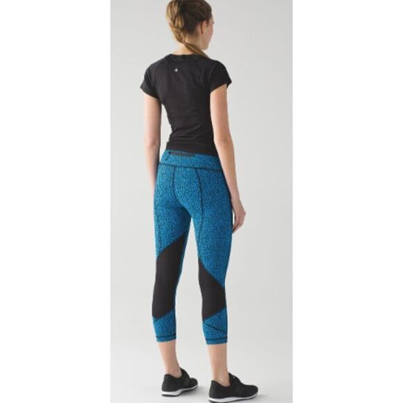 Lululemon Pace Rival Crop Scatter Star Beach Blanket Blue Black / Black‎ SZ 2 - Picture 1 of 9